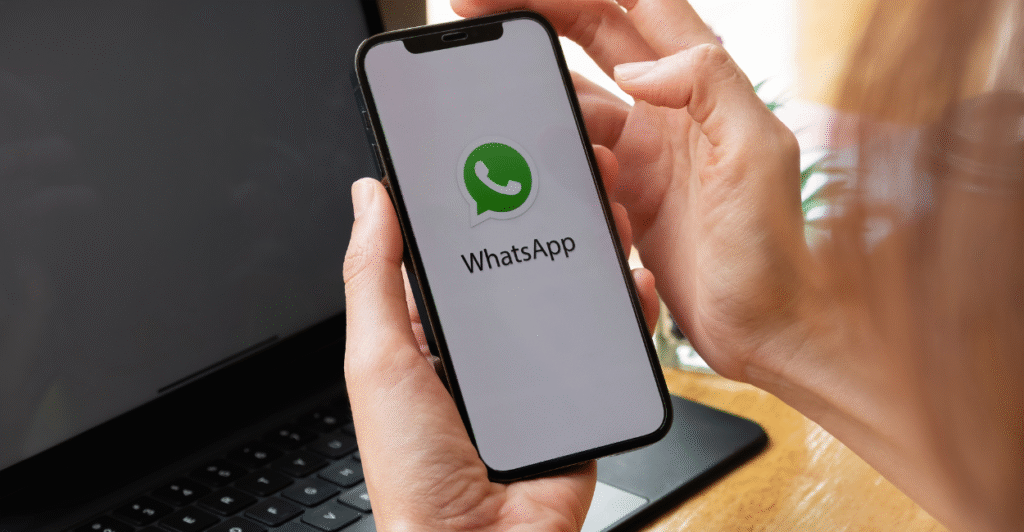 Os recursos de IA do WhatsApp em 2025 podem melhorar a colaboração da equipe