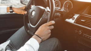 Gemini AI chegará a carros como Mercedes-Benz e Volkswagen no início de 2026